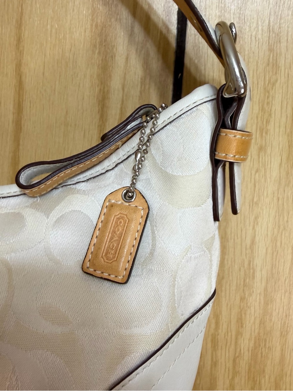 Vintage Coach Y2K White Signature Shoulder Bag - Picture 2 of 10